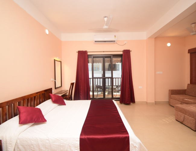 Deluxe Non Sea Facing with Exclusive Sea Facing Balcony (Double Single-Occupancy)_1