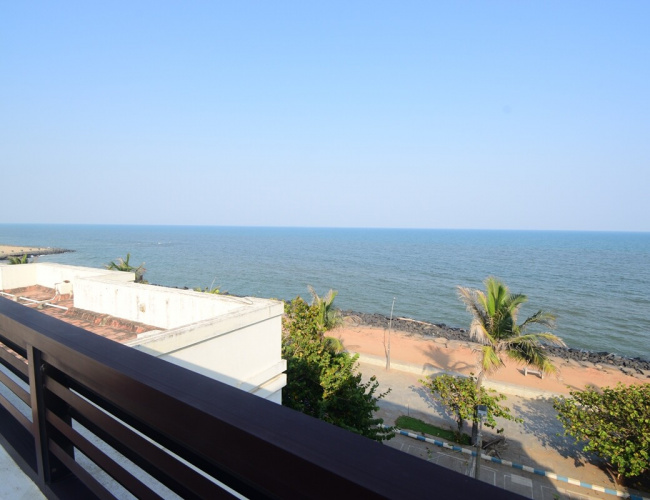 Deluxe Non Sea Facing with Exclusive Sea Facing Balcony (Double Single-Occupancy)_6